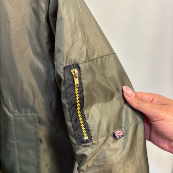 Reclaimed Vintage Olive Green Women’s Lightweight Bomber Jacket - Picture 7 of 9